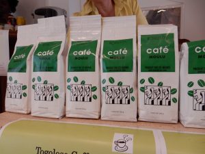 トーゴ,トーゴ大使館,ジュルス,目黒,バザー,日本トーゴ友好協会,ナチュテ キンケリバ,トーゴビール,フラッグ,キャッスル