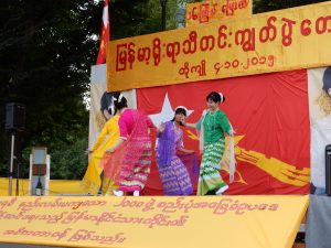 ミャンマー，ビルマ，ダディンジュ祭り，中野，国民民主連盟，スーチー，紅茶，NLD，ワダ・トゥトゥ