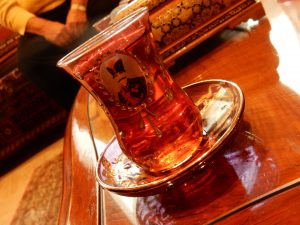 イラン,大使公邸,ペルシャじゅうたん,AAハラール,VENUS8,オリーブオイル,ポプソ,アーシェレシュテ,ゼリーフラワー,
