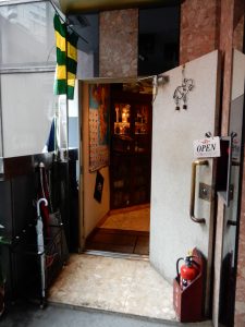 トーゴ,赤坂,エコロロニョン,トーゴ料理,トーゴビール,キャッスル,フラック,大使,アジンデシ,イェベセ